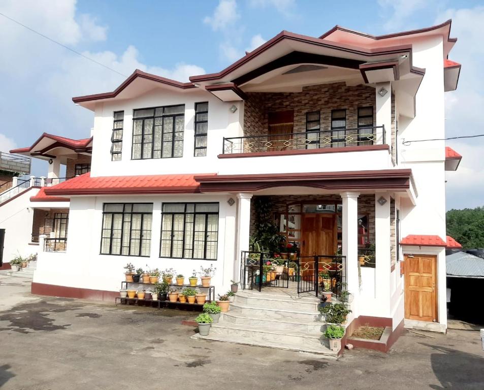 Pine Hill Home Stay — Hotel in Shillong