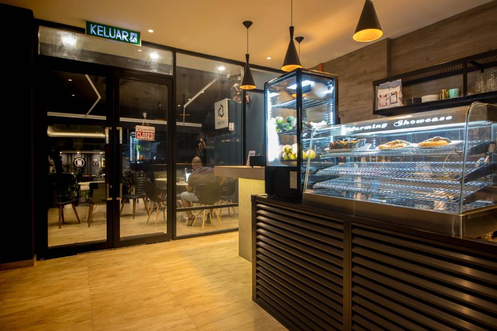 Restaurant, Hexa Hotel & Backpackers Capsules Bukit Bintang in Kuala Lumpur