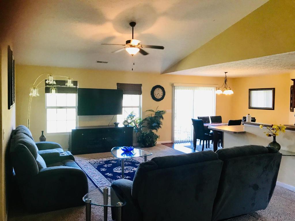 Sellersburg Ranch House photo