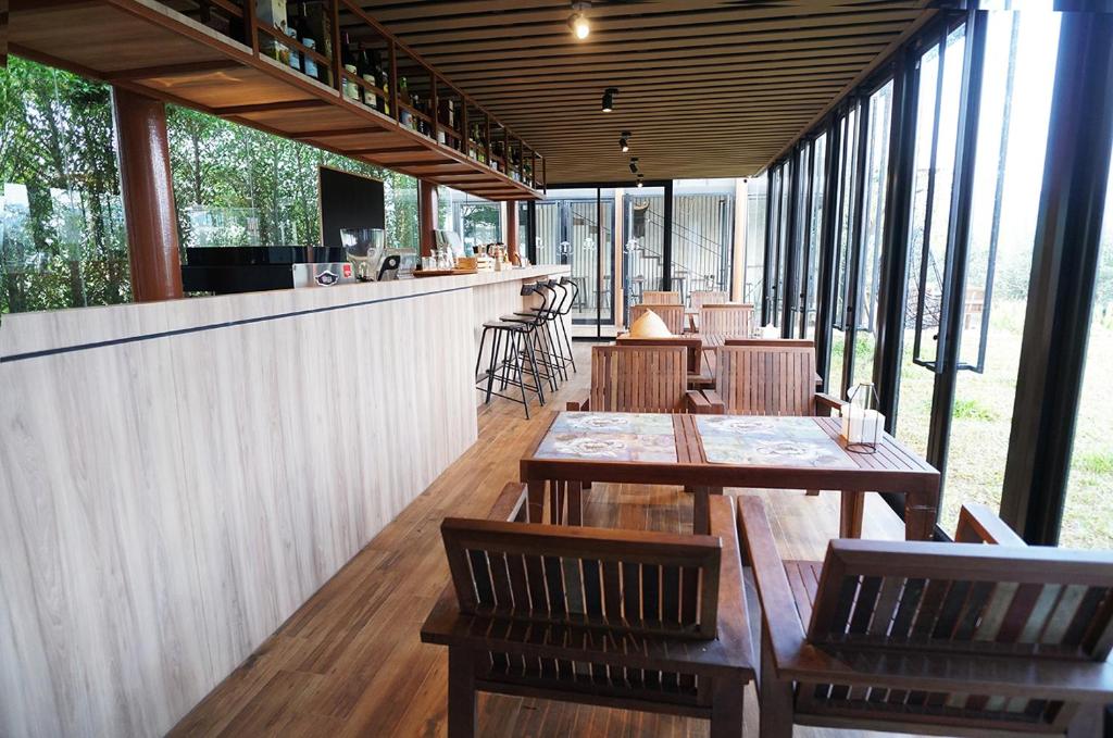 フロント・ロビー