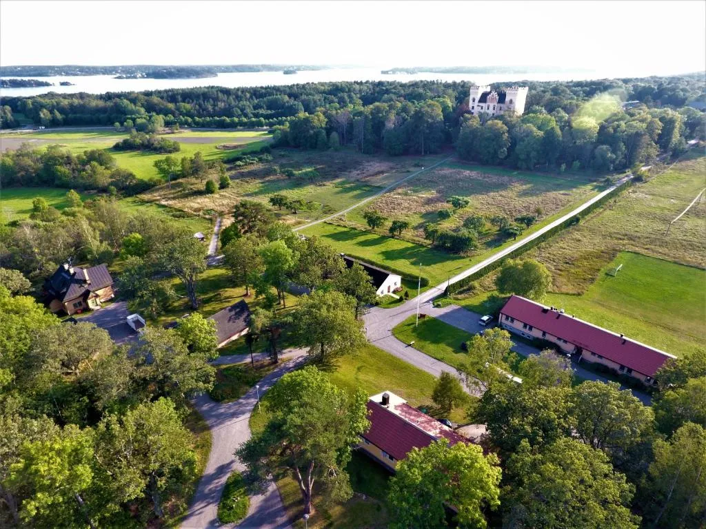 Bogesund Slottsvandrarhem, hotel in Vaxholm