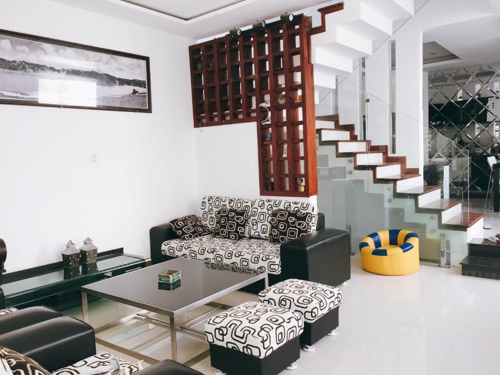 Hot home 2 - Phan Đinh Phung photo