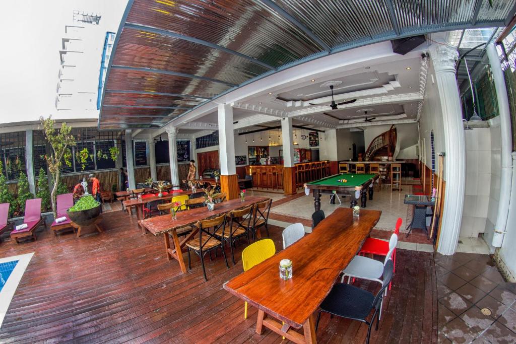 Restaurant, Poolside Villa in Phnom Penh