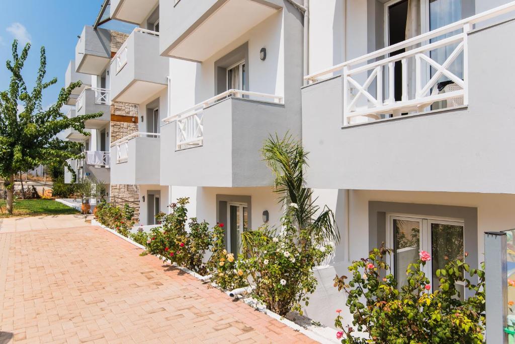Exterior view, Vagelis Apartments Malia in Crete Island