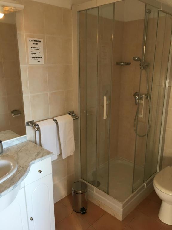 Hotel du Bosquet - 2