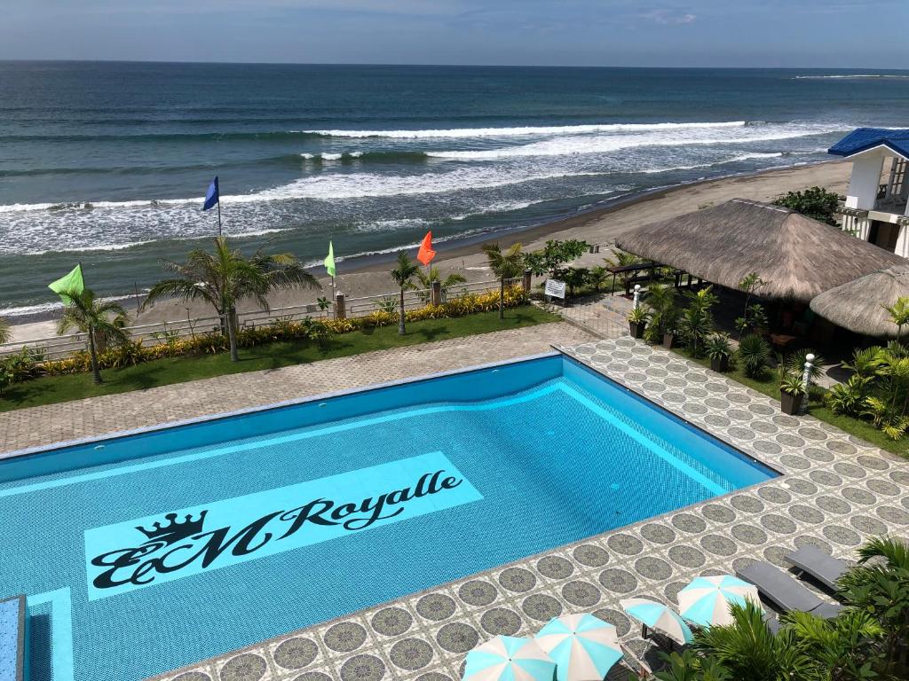 EM ロワイヤル ホテル&ビーチ リゾート (EM Royalle Hotel & Beach Resort)