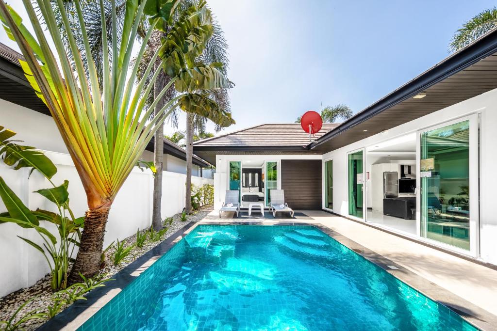 Colibri Pool Villa Pattaya - Dekat pantai, lengkap dengan aktivitas air