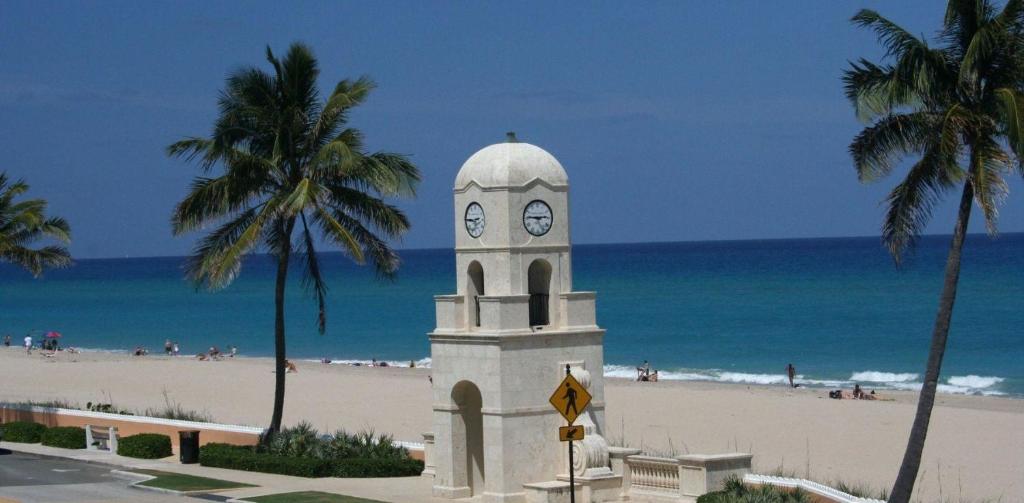 Hemingway Suites at Palm Beach Hotel Island photo