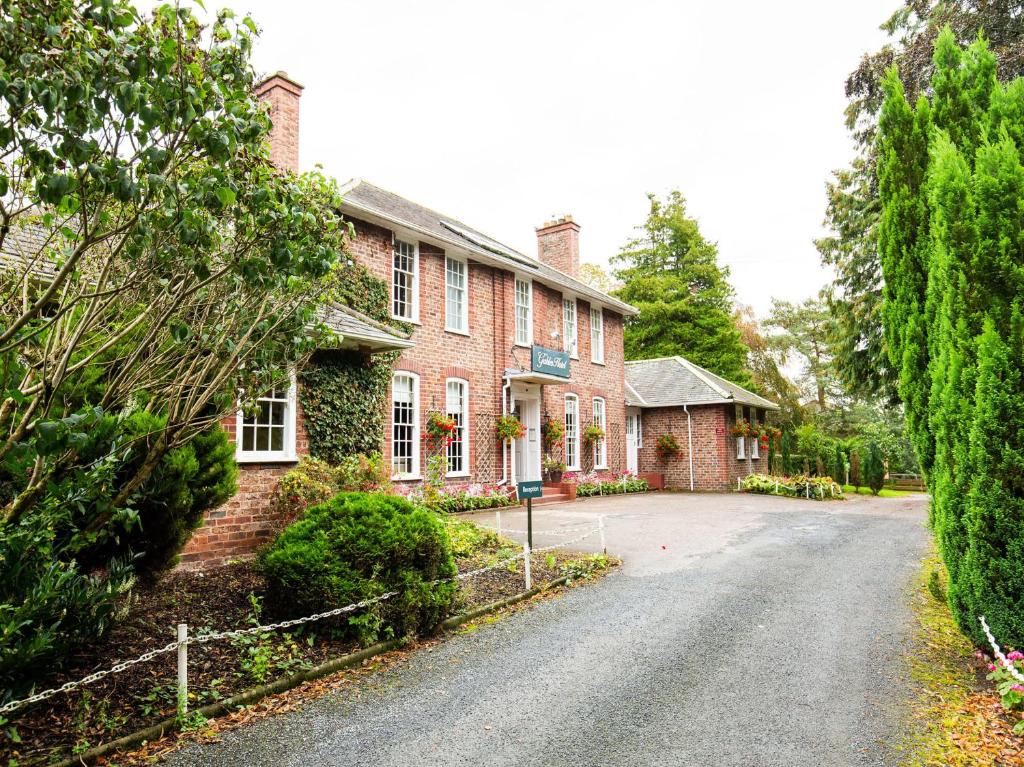 The Gables Hotel photo