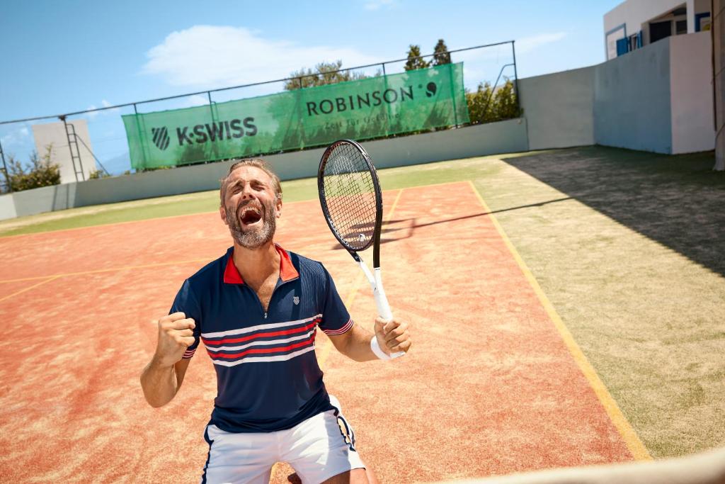 สนามเทนนิส