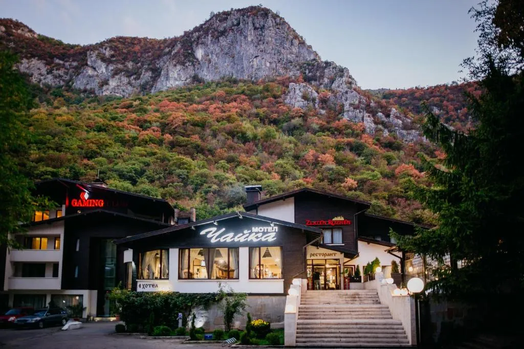 Hotel Complex Chayka，位于Vratsa的酒店