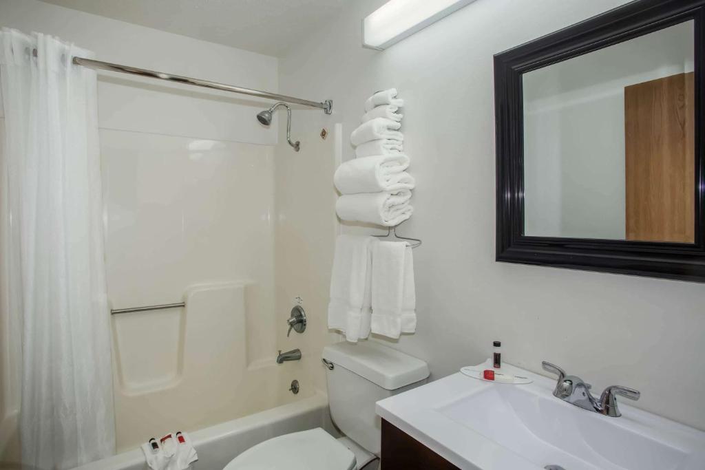 Super 8 By Wyndham Washington photo