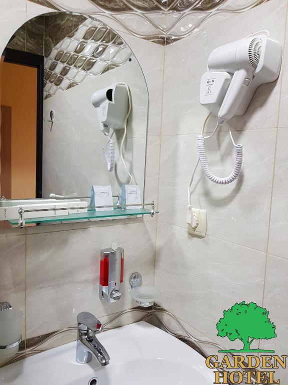 Garden Hotel photo