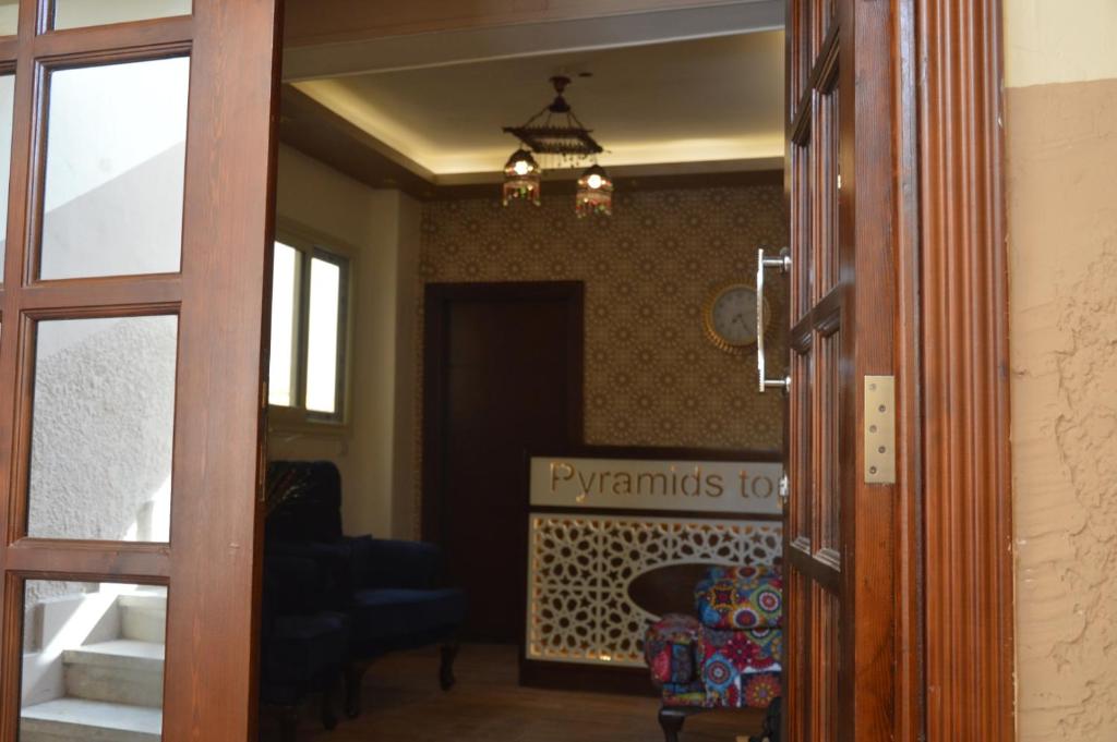 フロント・ロビー