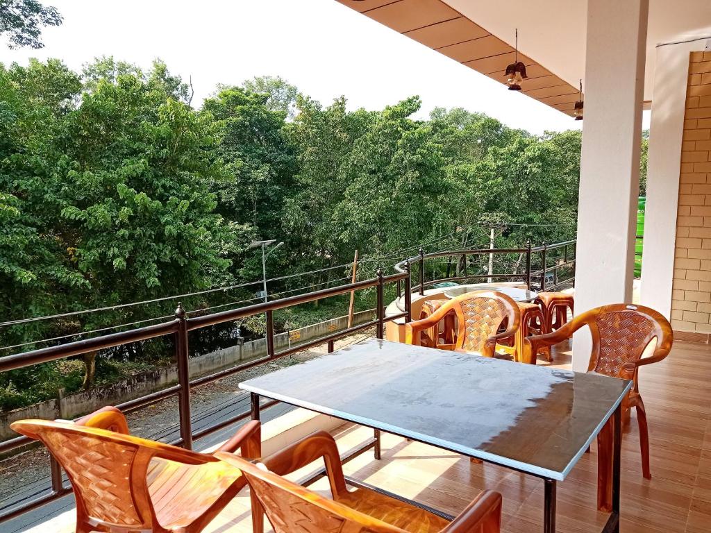 Hotel Rhinoceros-Homestay photo