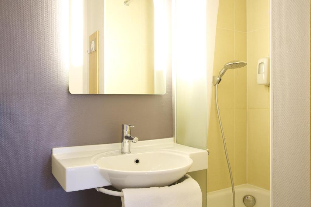 B&B HOTEL Montpellier 2 photo
