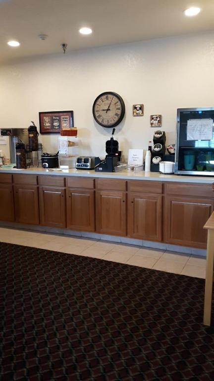 Herington Inn and Suites photo