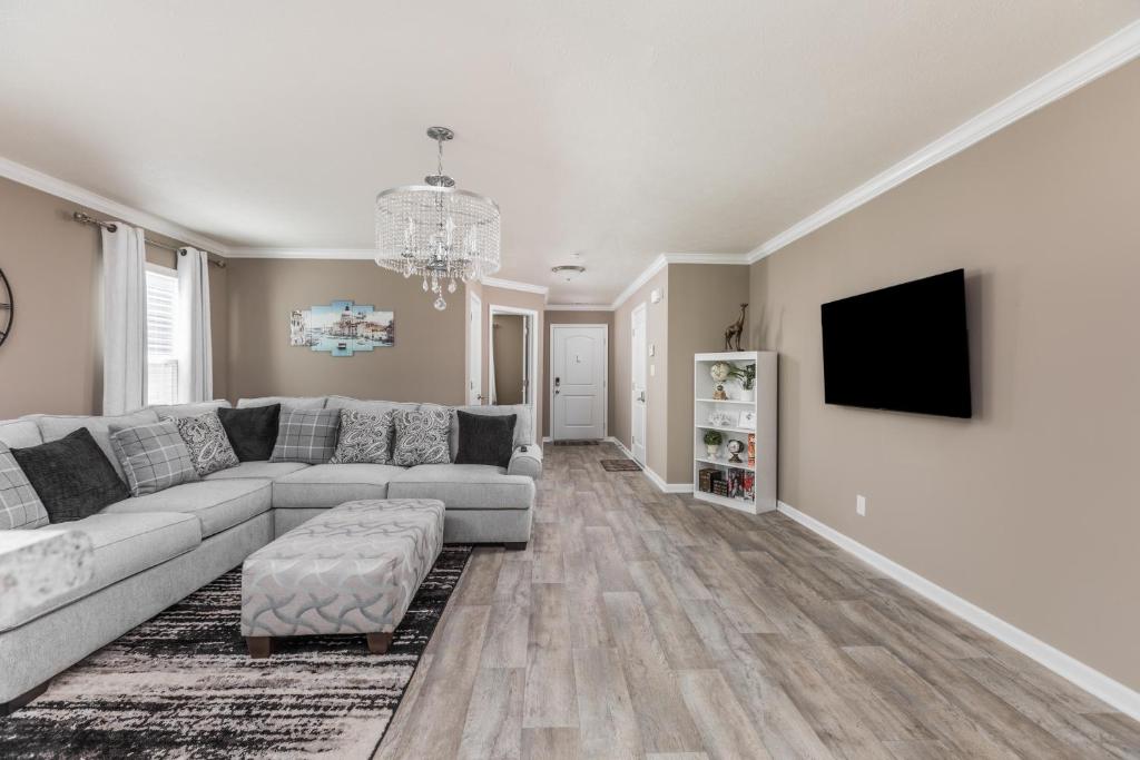 Brand New 5 Beds Luxury Home in a perfect location