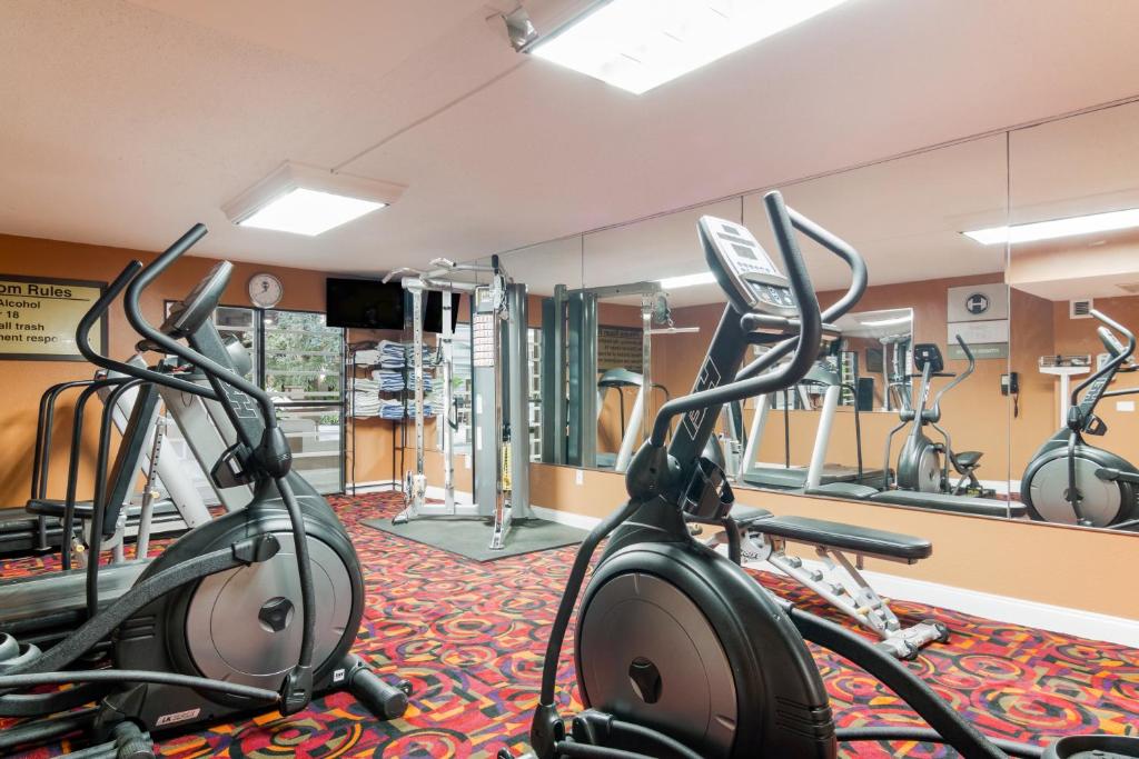 Ramada Inn Conference Center Bossier City photo