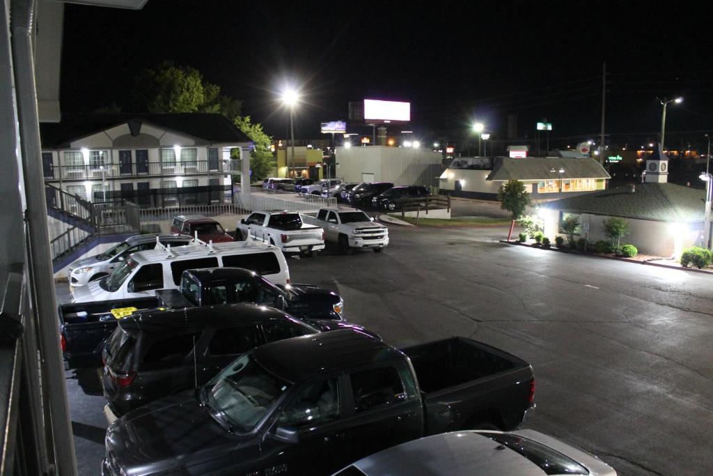 Americas Best Value Inn Tuscaloosa photo