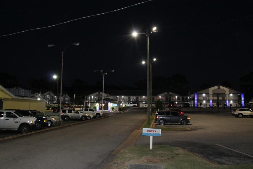 Americas Best Value Inn Tuscaloosa photo