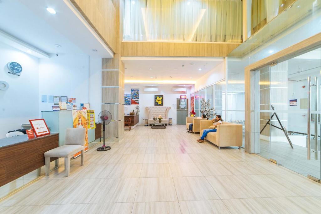 RedDoorz Plus Hotel Metro Kalibo, Kalibo 2024 Updated Prices, Deals