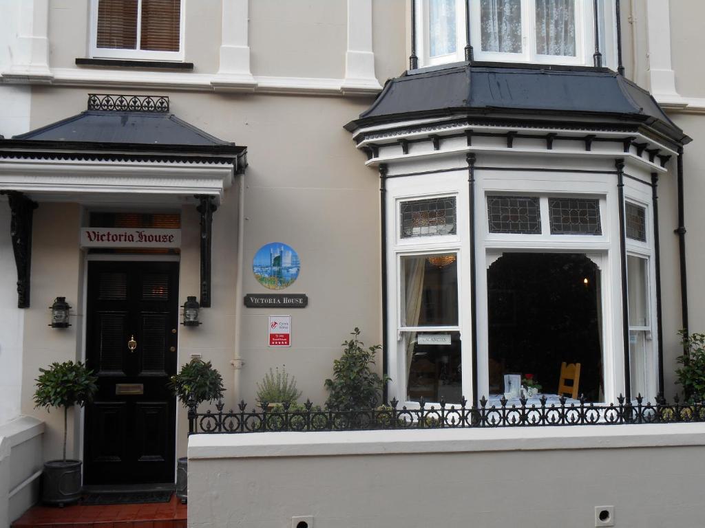 Victoria House, Caernarfon photo 5