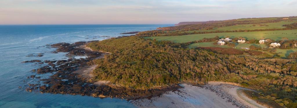 Bear Gully Coastal Cottages photo
