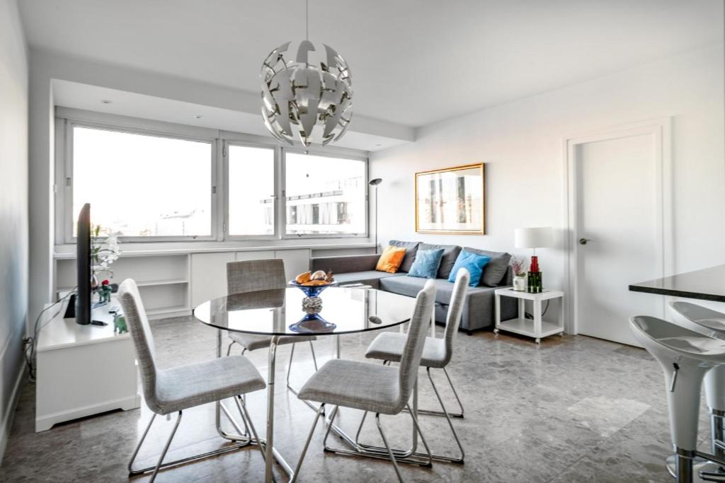 Urbantec Realty - Plaza de Colón, Мадрид