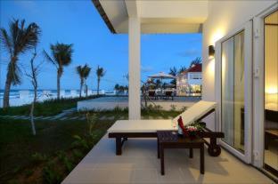 5. 탐 탄 비치 리..