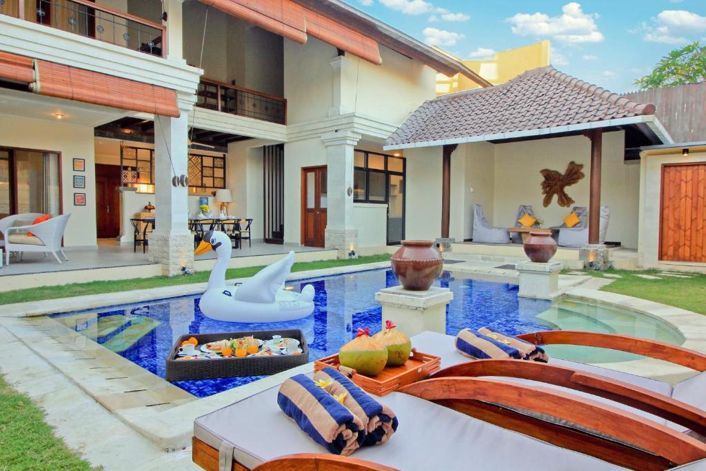 UMA LIMA VILLA BATU BELIG - Close to the Beach photo