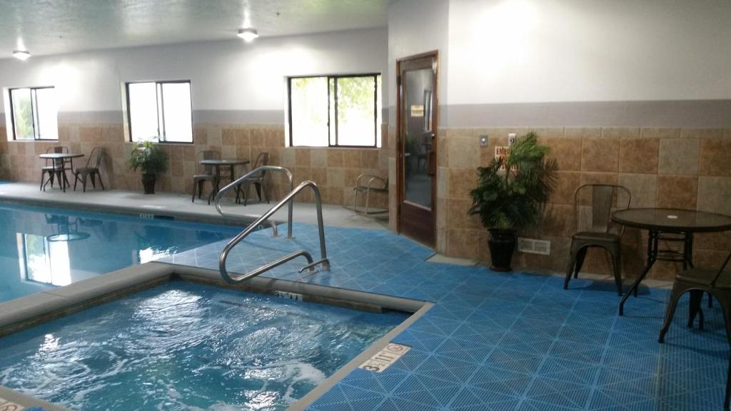 Holiday Inn Express Hotel & Suites Alamosa photo