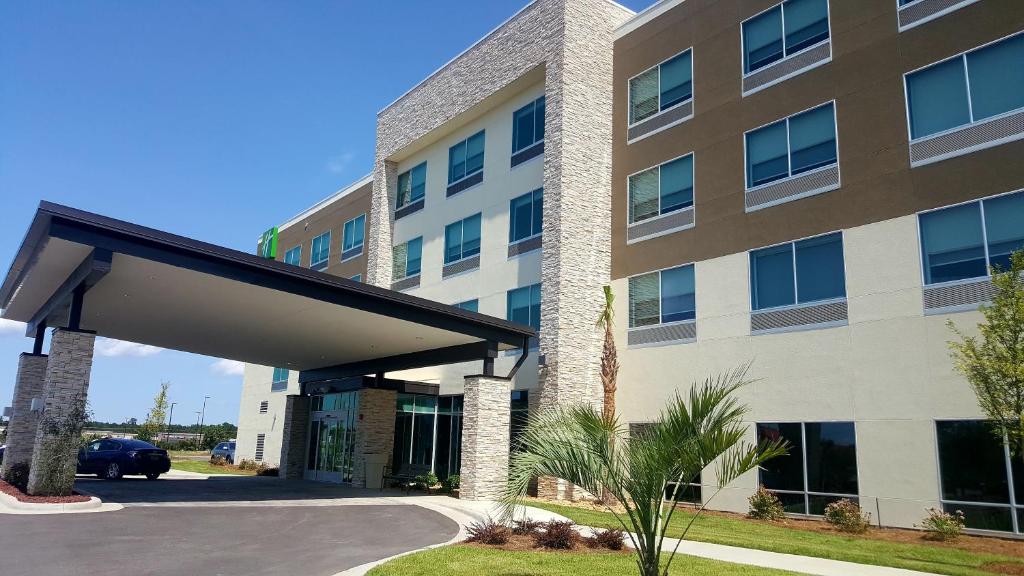 Holiday Inn Express - North Augusta photo