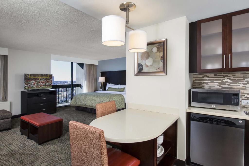 Staybridge Suites Atlanta - Midtown, an IHG Hotel photo