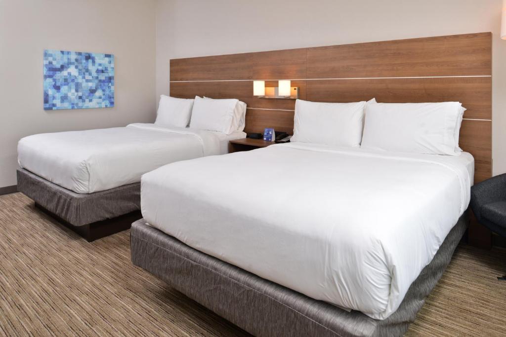 Holiday Inn Express Early photo