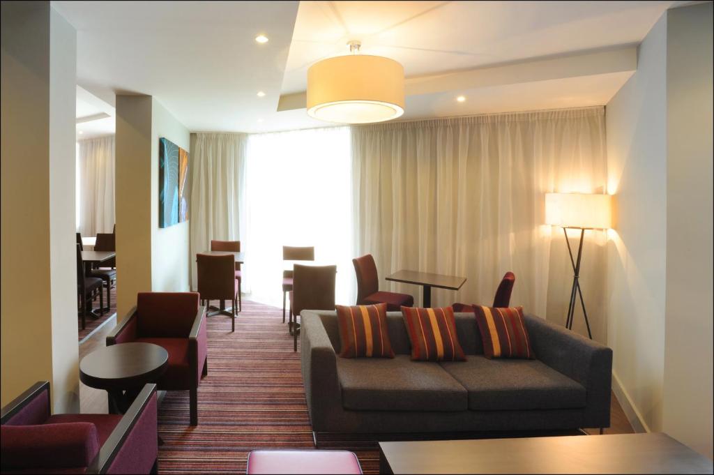 Holiday Inn Express Birmingham-Snow Hill photo