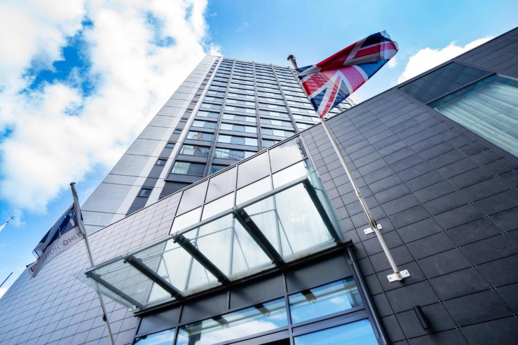 Holiday Inn Express Birmingham-Snow Hill photo