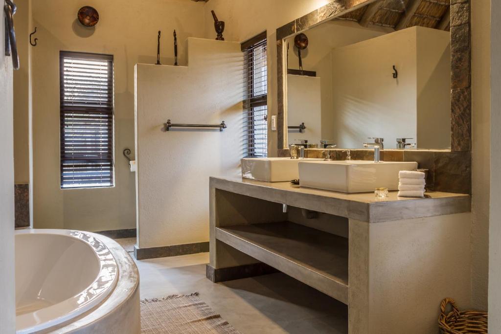 Ukuthula Bush Lodge photo