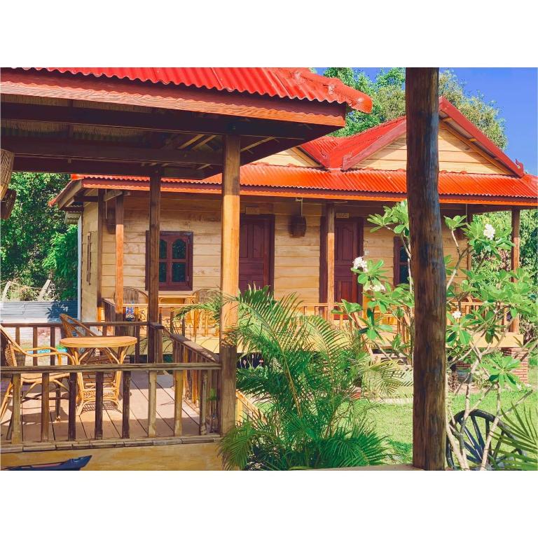 The Hidden Oasis Bungalows photo