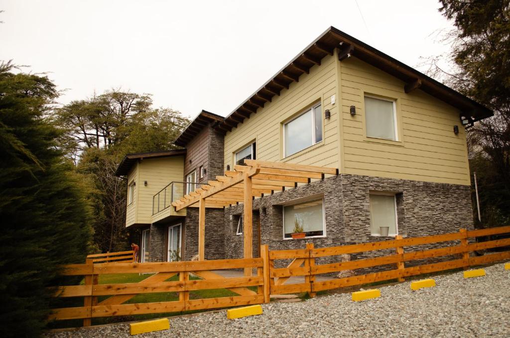 Aiksh Estudio H-3 Pax, parrilla y estacionamiento - 3