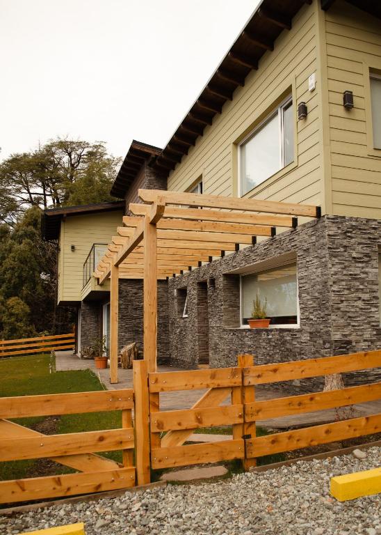 Aiksh Estudio H-3 Pax, parrilla y estacionamiento - 2