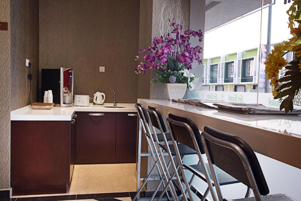 스리 엔스텍 호텔 주변 맛집