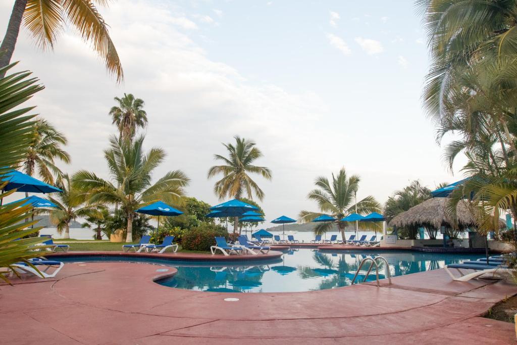 Qualton Club Ixtapa All Inclusive photo