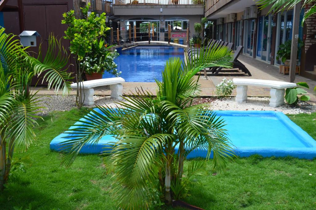 Beachfront Hotel Tramonto photo