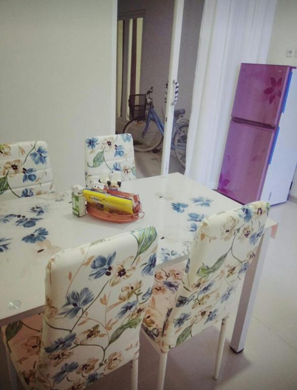 Full House Emerald Villa i6 2 BR Near JTP 3