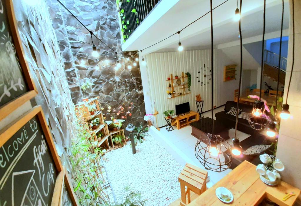 Villa Fifari &#8211; 5 Kamar Tidur, 3 Kamar Mandi