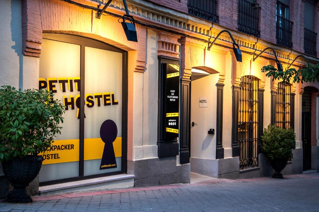 Petit Hostel La Latina - 2