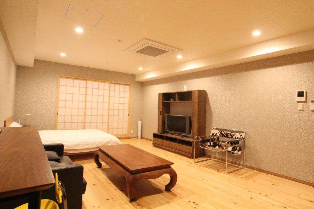 Shimanouchi Luxury Apartment — Hotel in Osaka