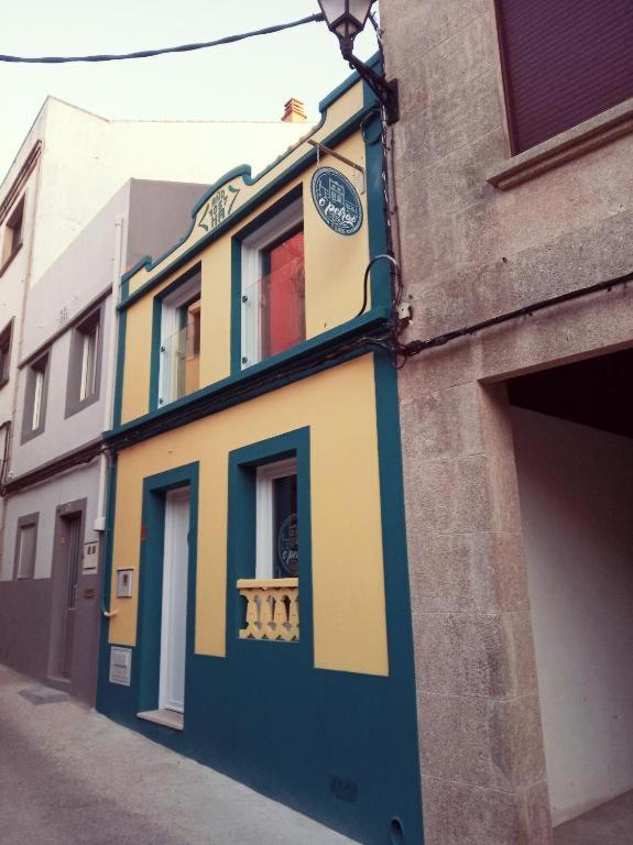 Albergue O Peirao — Hotel in A Guarda