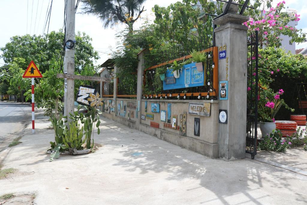 Nhà Dân Trại Hoa Vàng ở Phú Yên